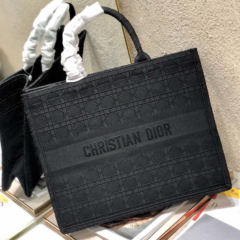 dior-book-tote-15 Tote