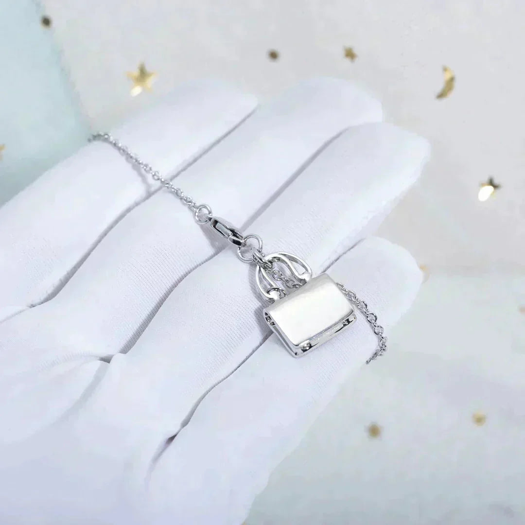 HERMES AMULETTE PEDANT SILVER NECKLACE