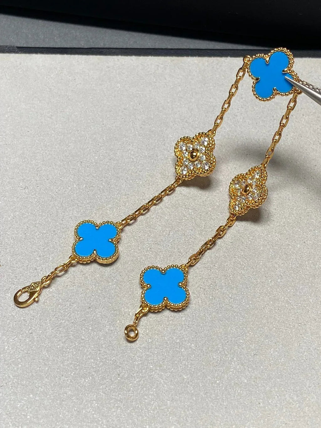 VCA CLOVER 5 MOTIF BLUE AGATE BRACELET COLLECTION