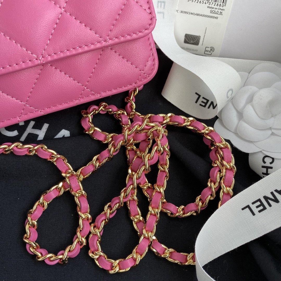 classic-handbag-3 Crossbody