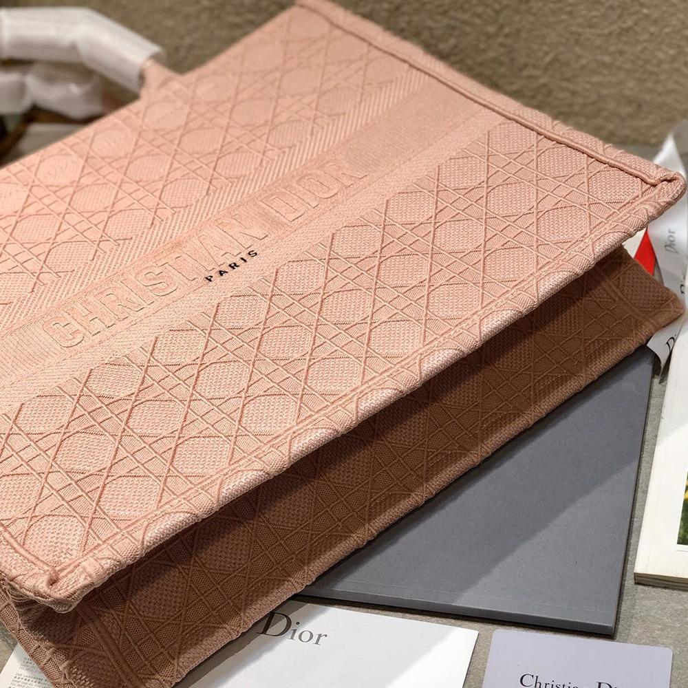 dior-book-tote-16 Tote