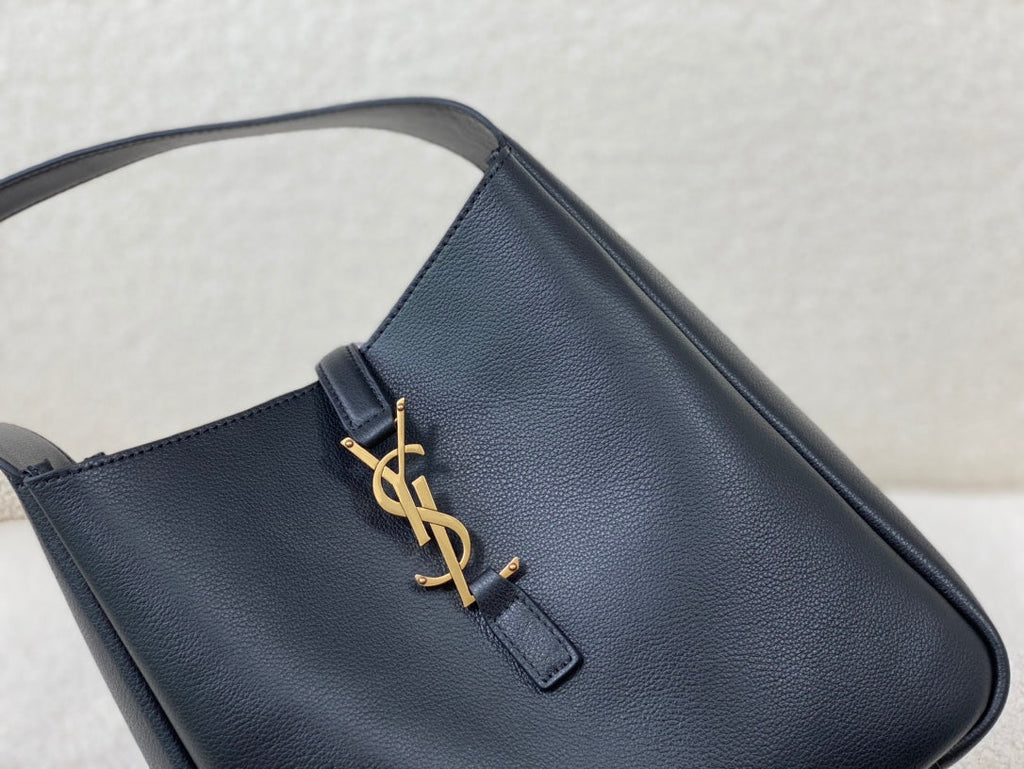 ysl-le-5-a-7-supple-small-grained-leather-black-23-x-22-x-8-5cm Shoulder