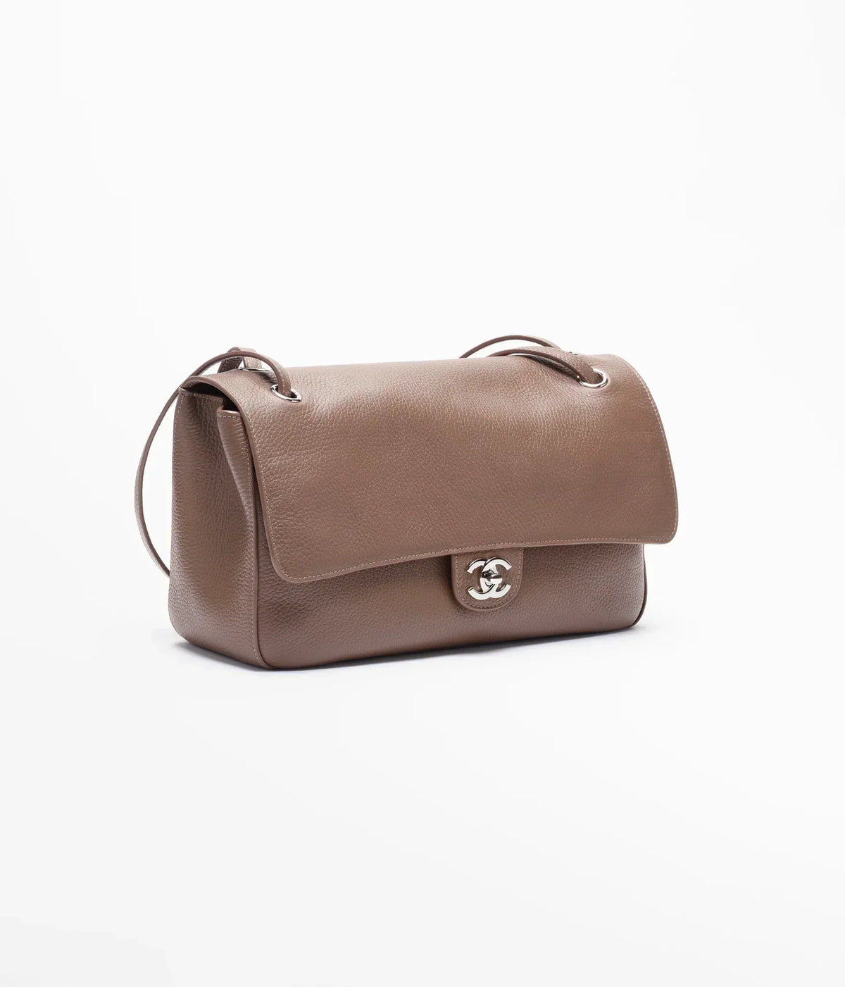 chanel-maxi-flapbag-1 Shoulder