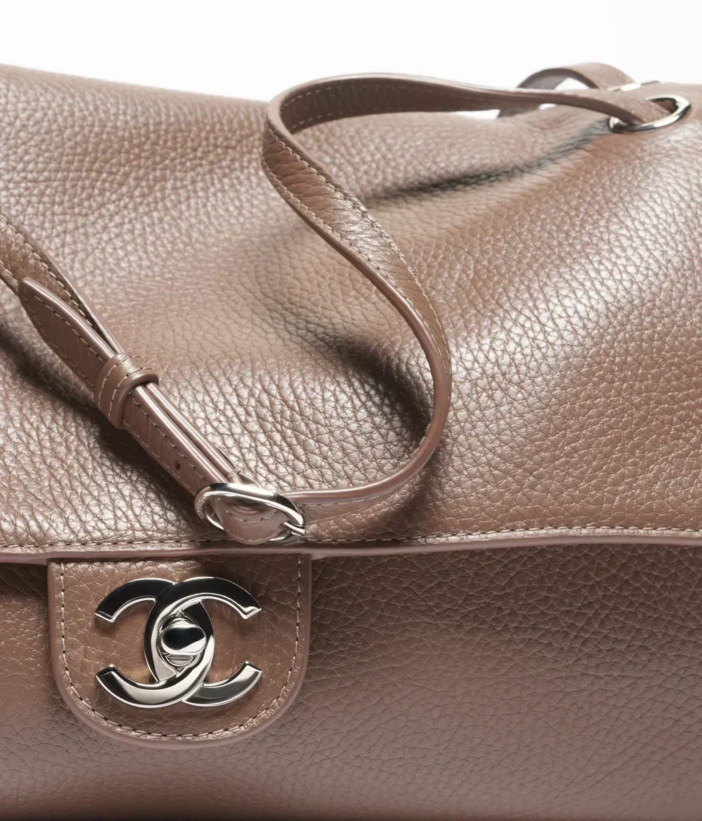 chanel-maxi-flapbag-1 Shoulder