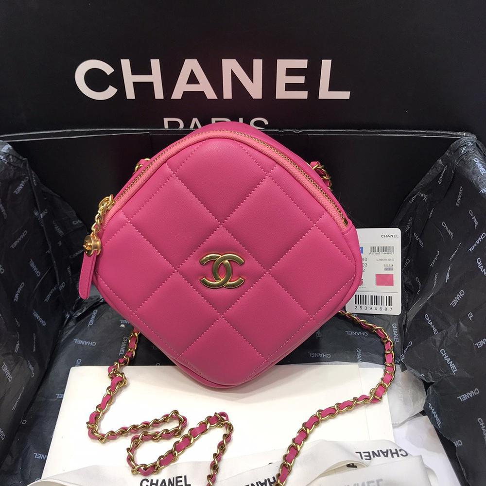 chanel-wallet-1 Crossbody