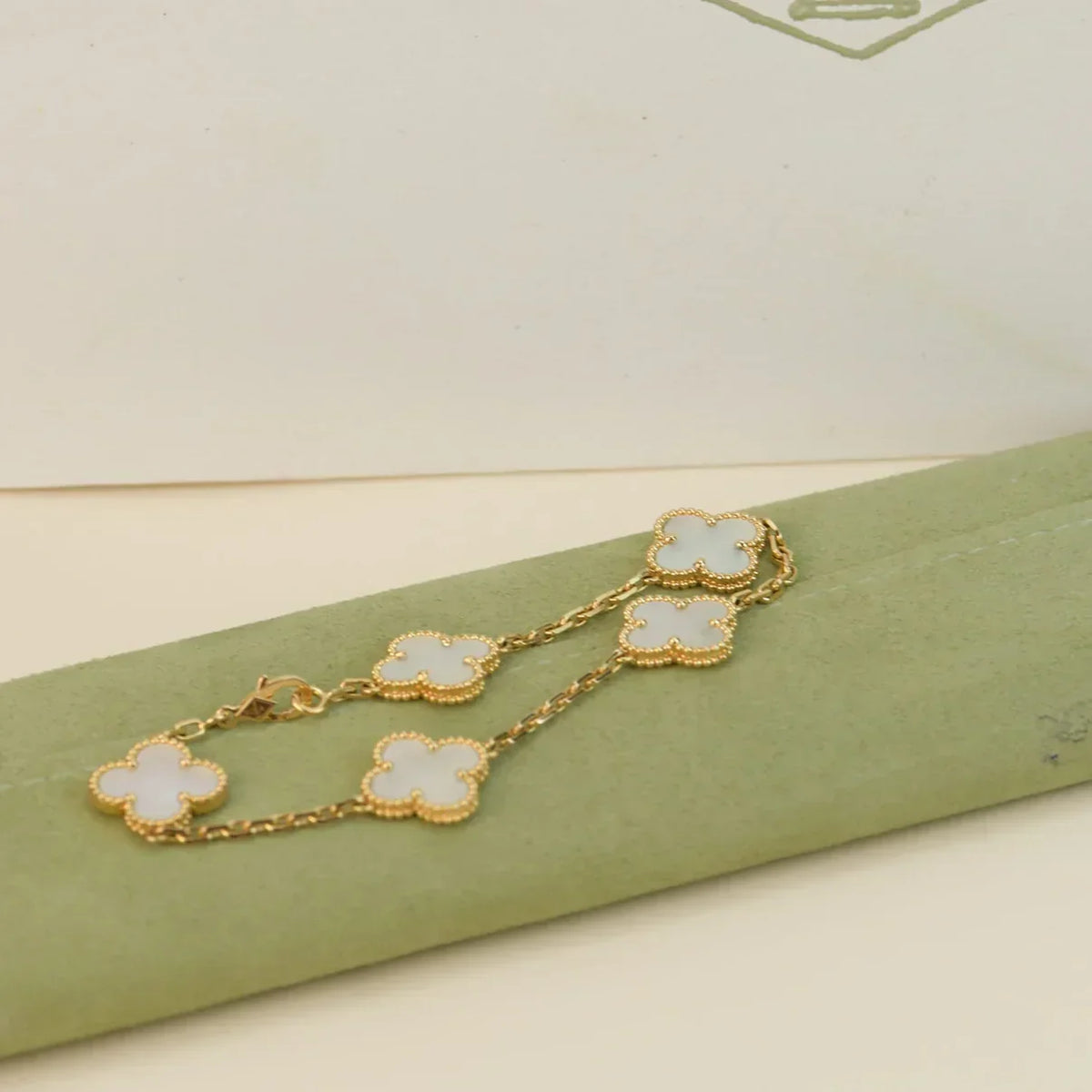 VCA CLOVER WHITE PEARL MOP 5 MOTIF BRACELET COLLECTION