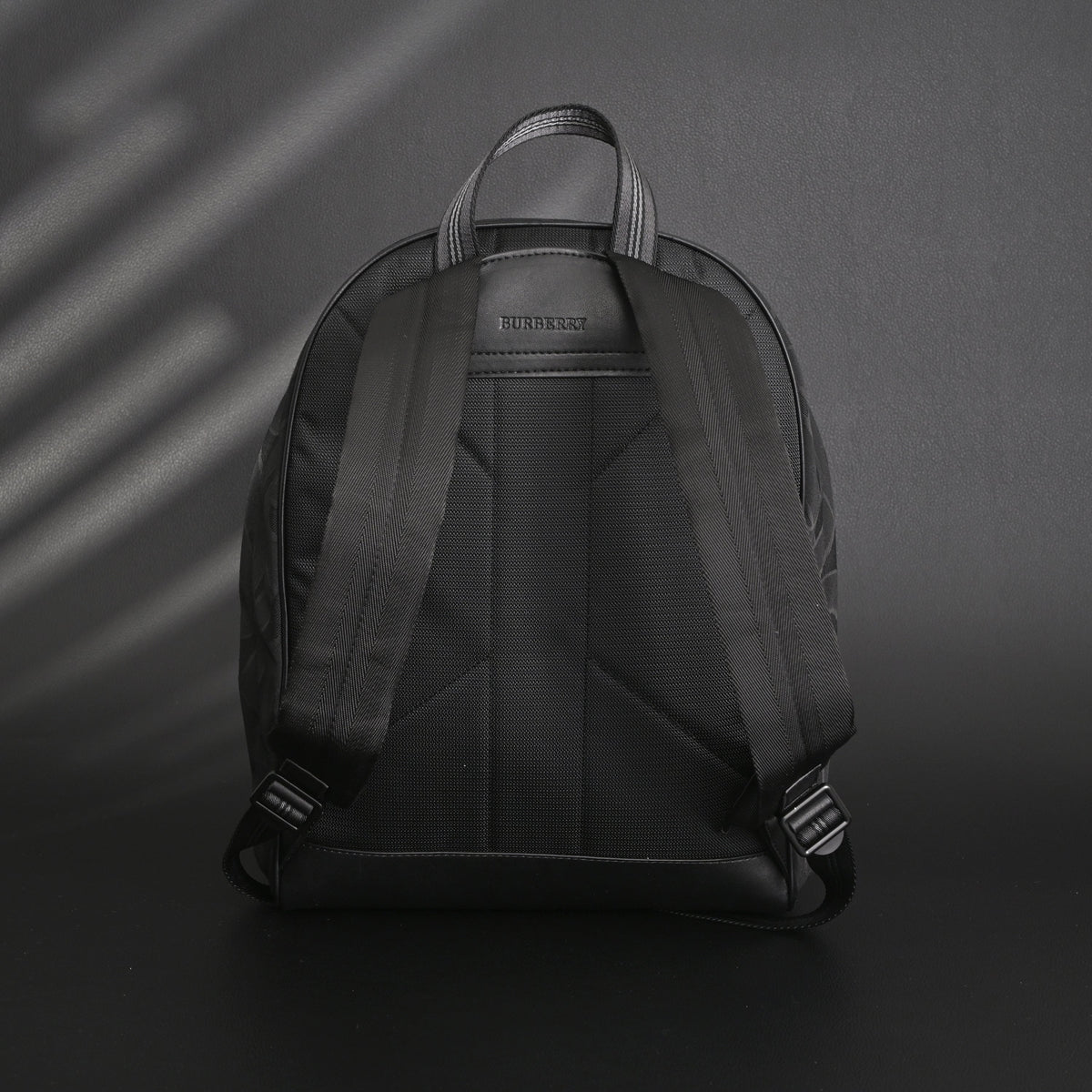 burberry-monogram-black-nylon-backpack ohter