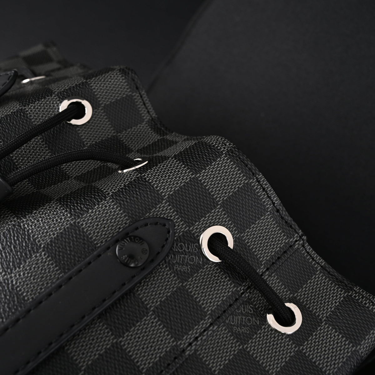louis-vuitton-michael-backpack-damier-graphite ohter