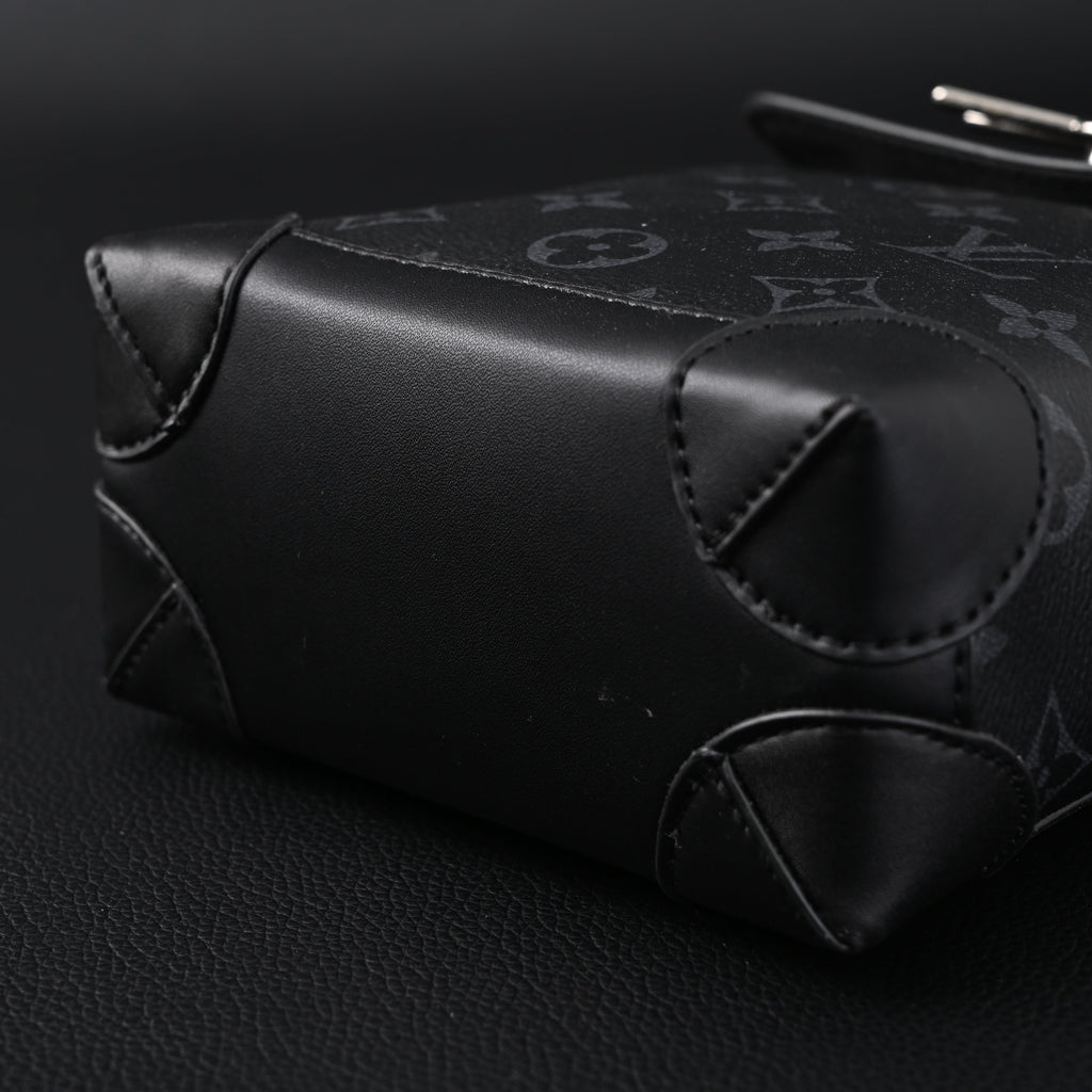 louis-vuitton-soft-trunk-messenger-monogram-eclipse-canvas-with-silver-chain Crossbody