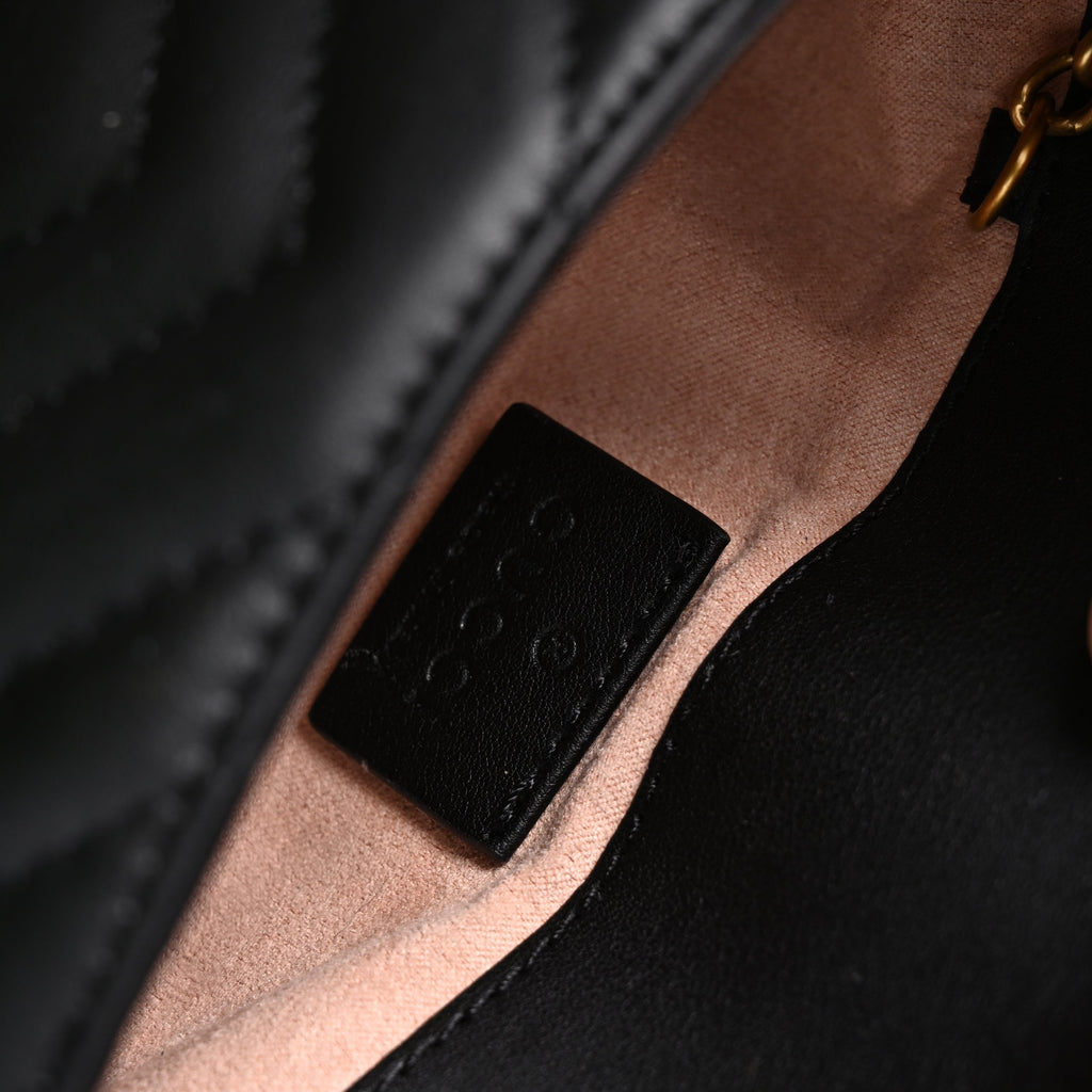 gucci-gg-marmont-matelasse-mini-shoulder-bag-black-leather-with-gold-chain Crossbody