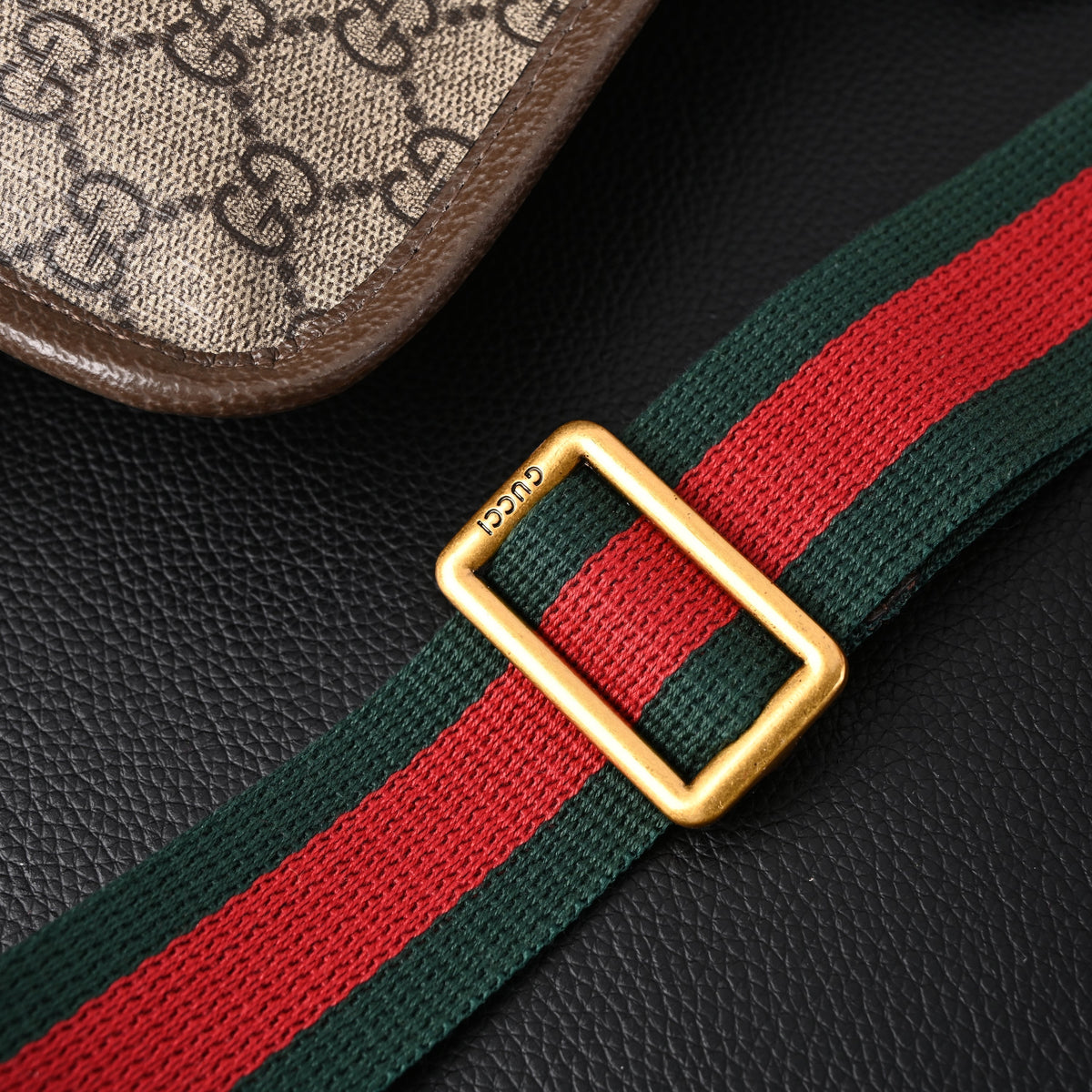 gucci-ophidia-gg-supreme-mini-belt-bag-beige-ebony-with-web-stripe Crossbody