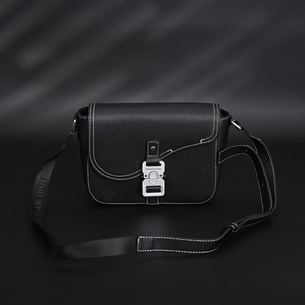 dior-saddle-crossbody-bag-black-grained-calfskin-with-silver-tone-hardware Crossbody