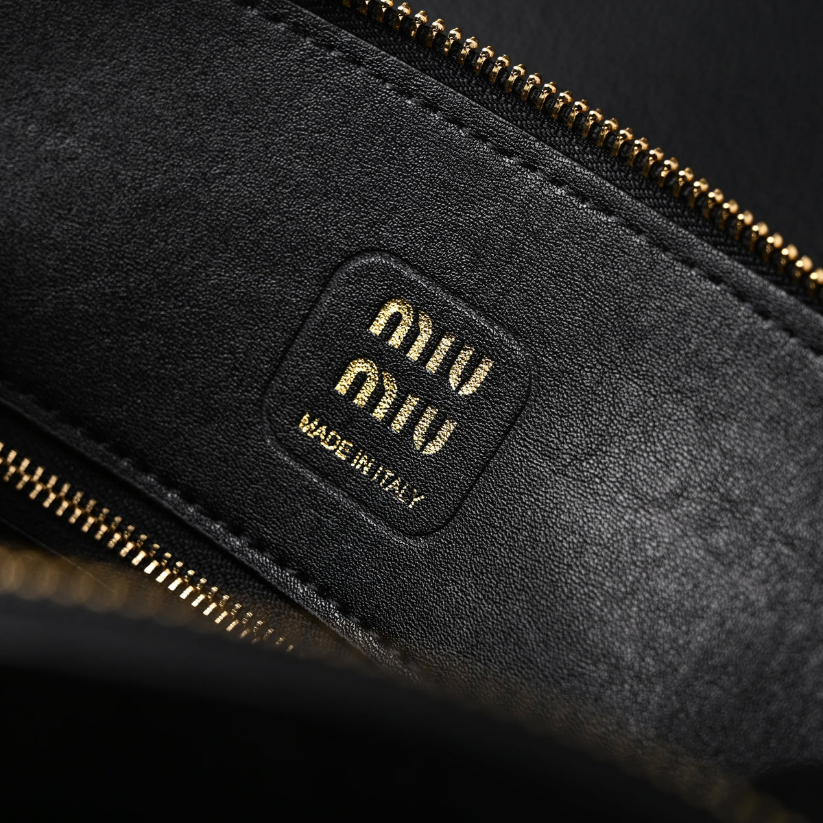 miu-miu-black-leather-satchel-bag-medium-structured-tote-1 Handle