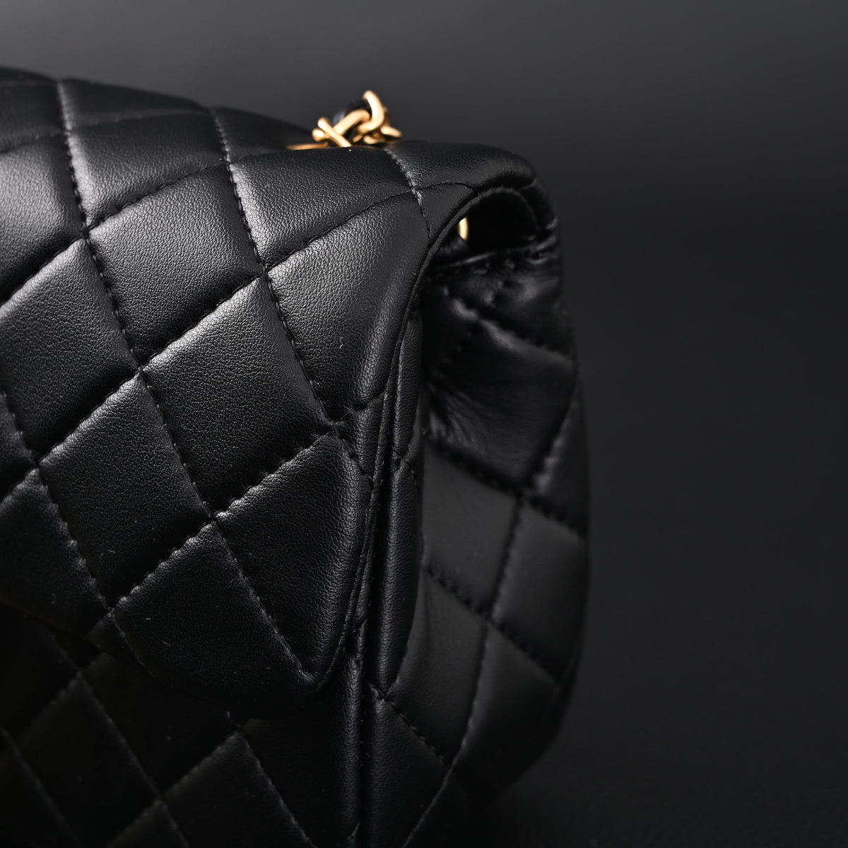 chanel-classic-flap-mini-bag-black-quilted-lambskin-with-gold-tone-hardware Crossbody