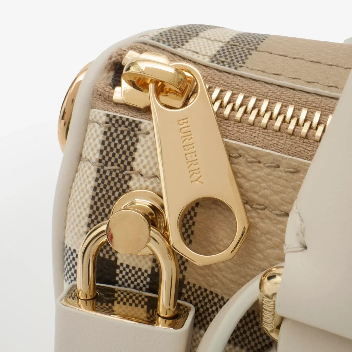 burberry-mini-check-bowling-bag Handle
