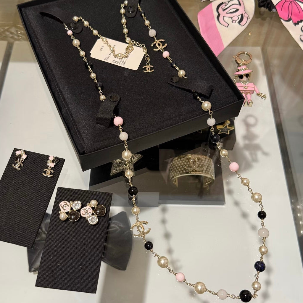 Chanel Black Pearl Sweater Chain Necklaces