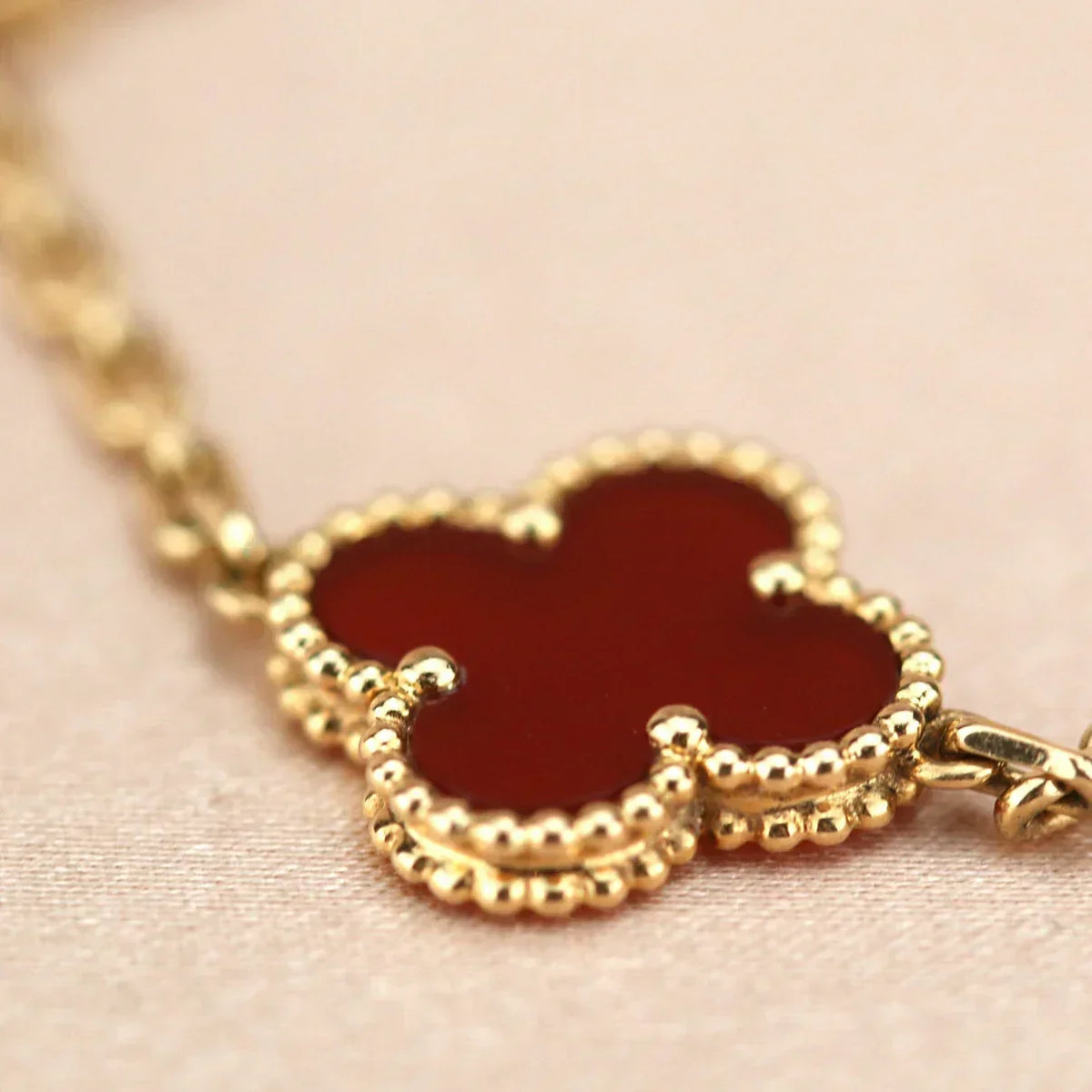 VCA CLOVER 5 MOTIF RED CORNELIAN BRACELET COLLECTION