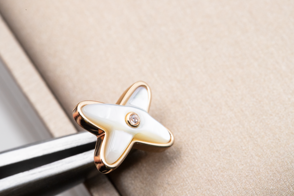 CHAUMET JEUX DE WHITE MOP ROSE GOLD DIAMOND EARRINGS