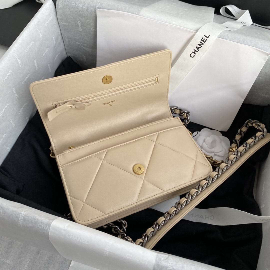chanel-19-wallet-on-chain-woc-beige-copy ohter