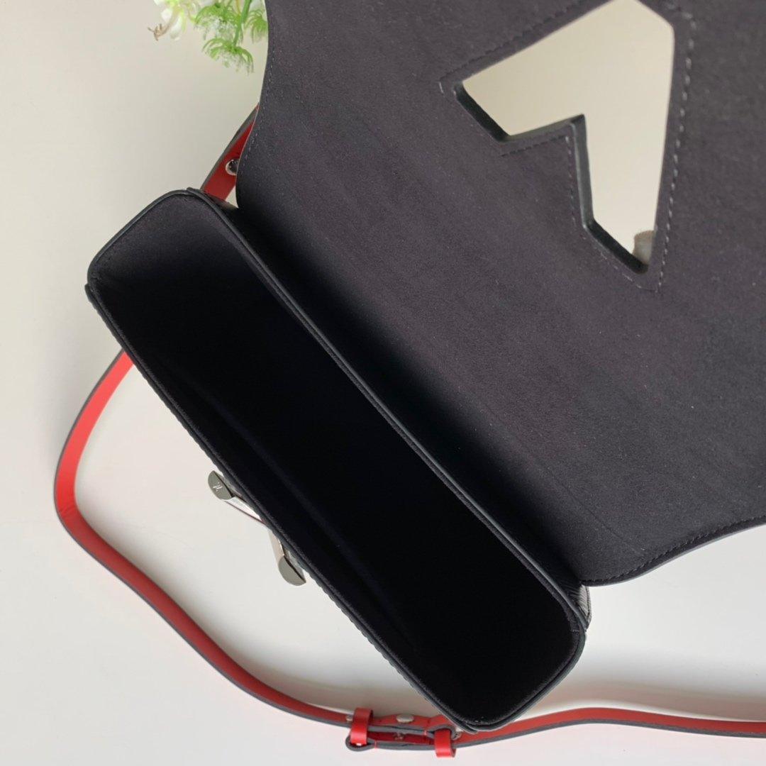 twist-mm-4 Crossbody