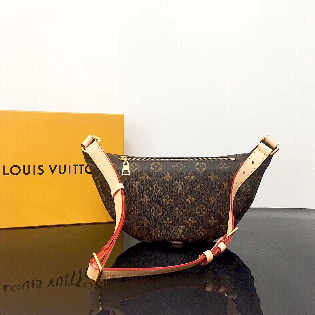 louis-vuitton-bumbag-monogram-canvas Handle