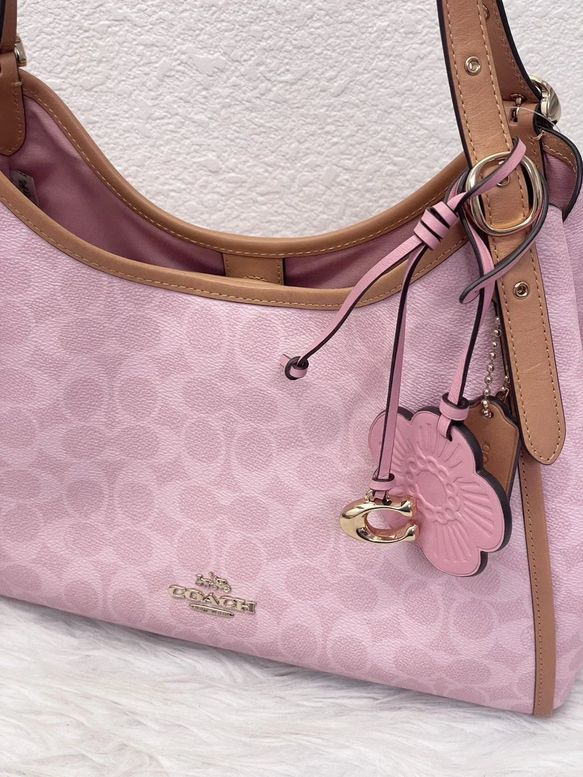 coach-erin-shoulder-bag-in-signature-canvas Shoulder